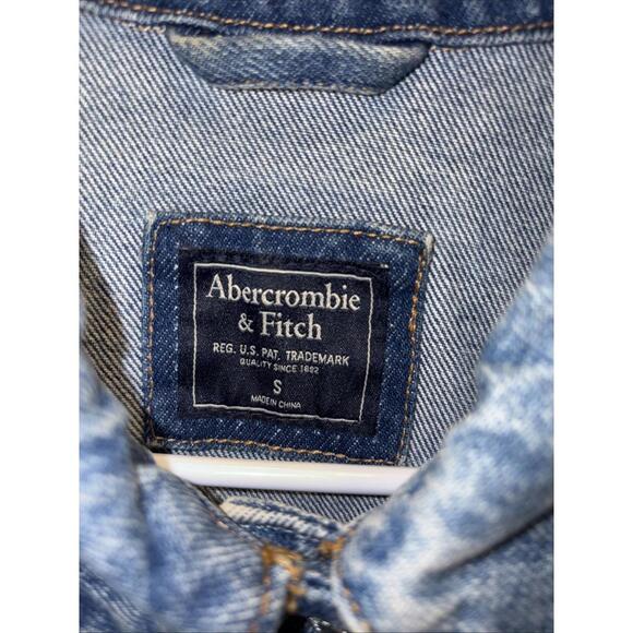 Abercrombie & Fitch Distressed Denim Jacket! - Picture 3 of 4